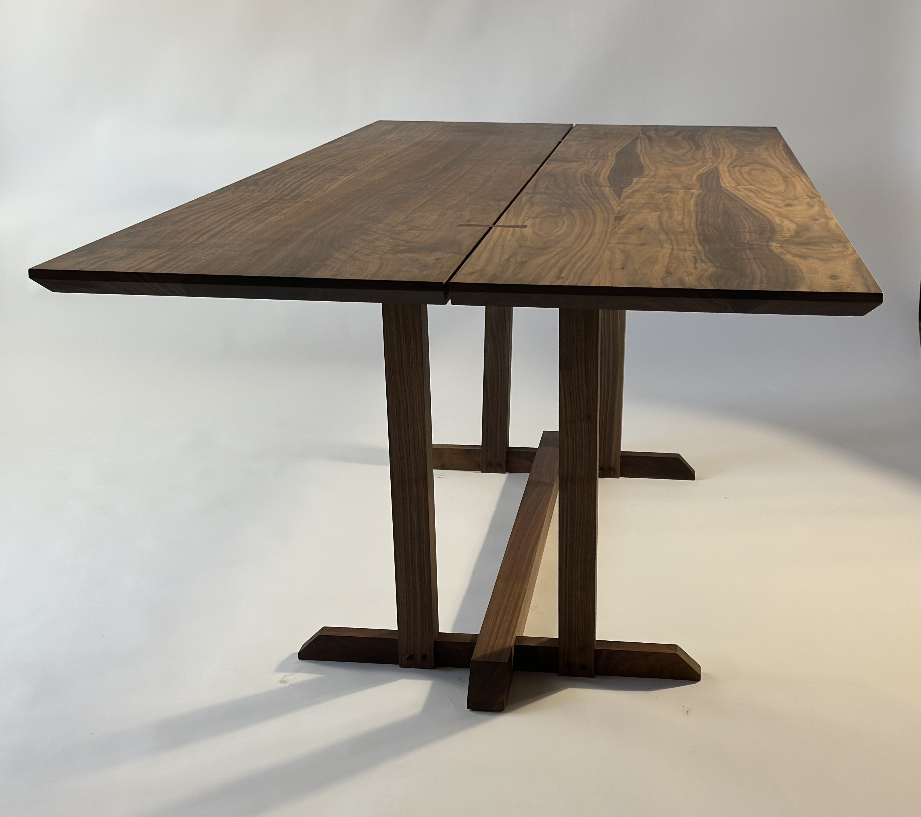 Table « Tsumugi (紬)»