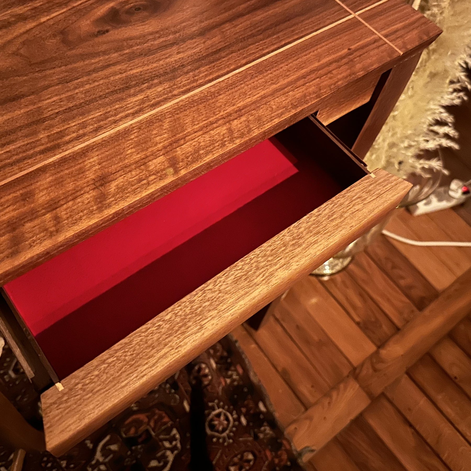 Petit bureau en noyer noir massif — vue 4